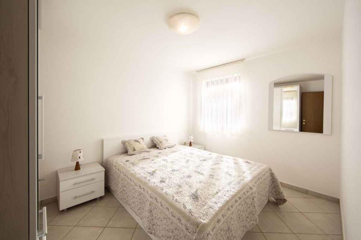 Apartment in Ravni/Istrien 8872 Buitenkant foto